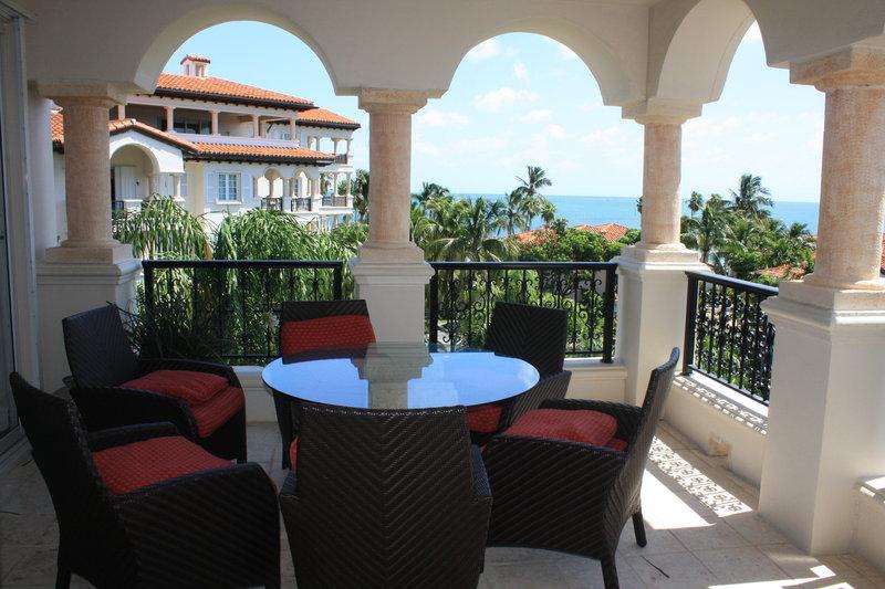 Fisher Island Club And Hotel Miami Restaurant photo